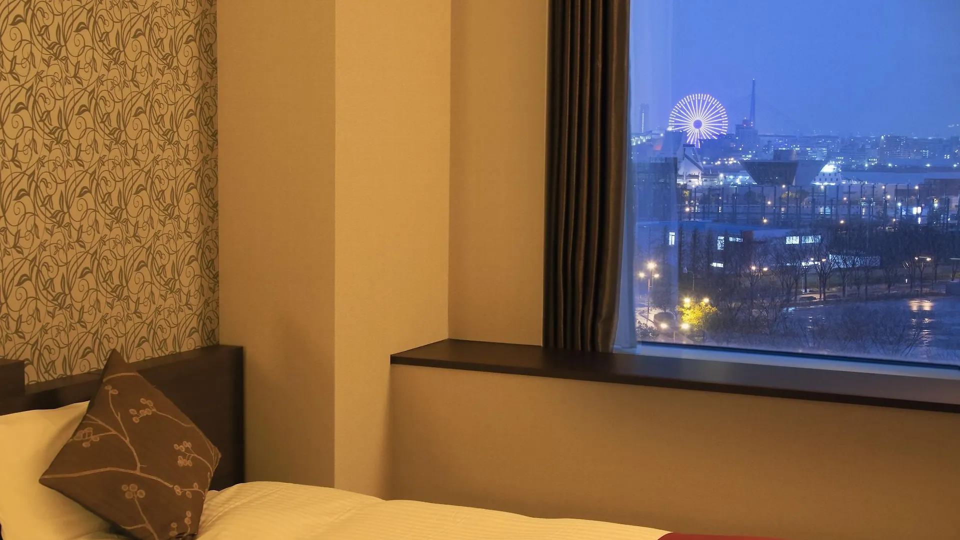 Quintessa Hotel Osaka Bay